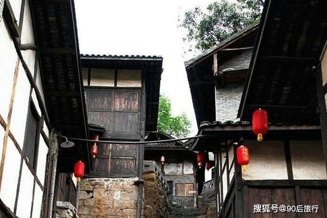 逃离违建房屋7